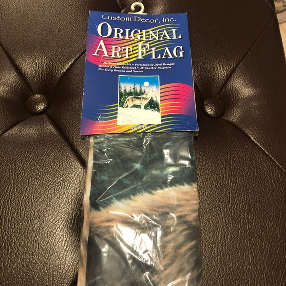 Custom Decor Howling Wolf Moon Flag 9913FL 28" x 40" All Weather - Picture 4 of 4